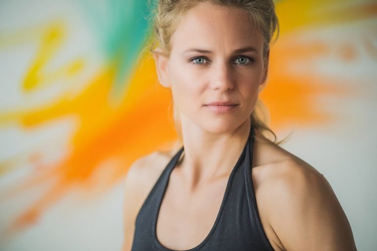Nicole Dooper yogadocent Tula